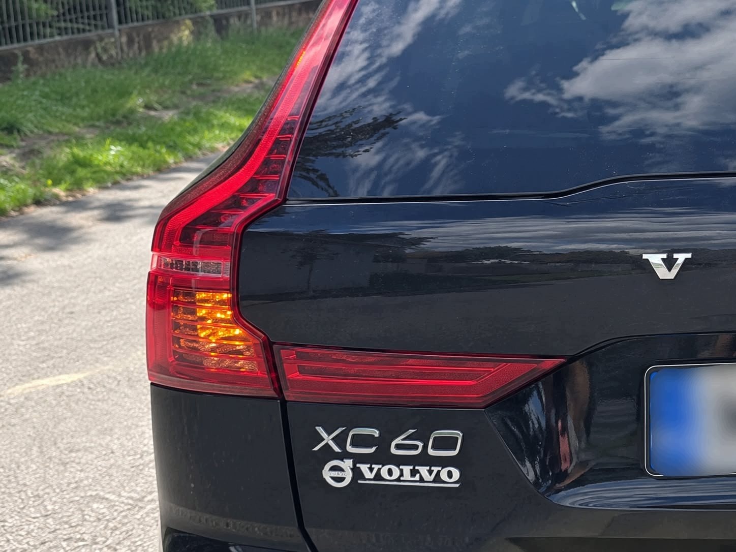 Volvo XC60 II — zdjęcie 2
