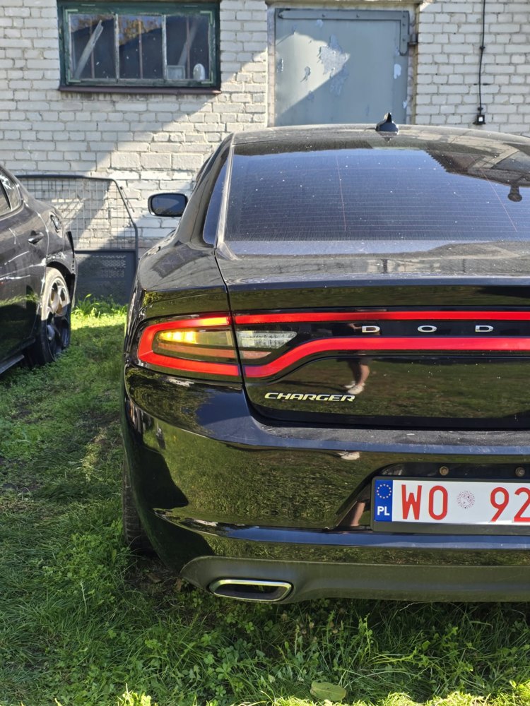 Dodge Charger — tylne lampy